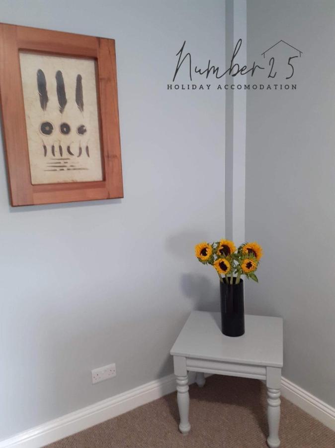 Number 25 Self Catering Apartments Ederney Ardess Extérieur photo