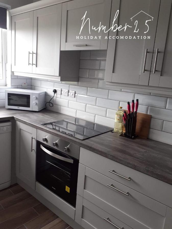 Number 25 Self Catering Apartments Ederney Ardess Extérieur photo